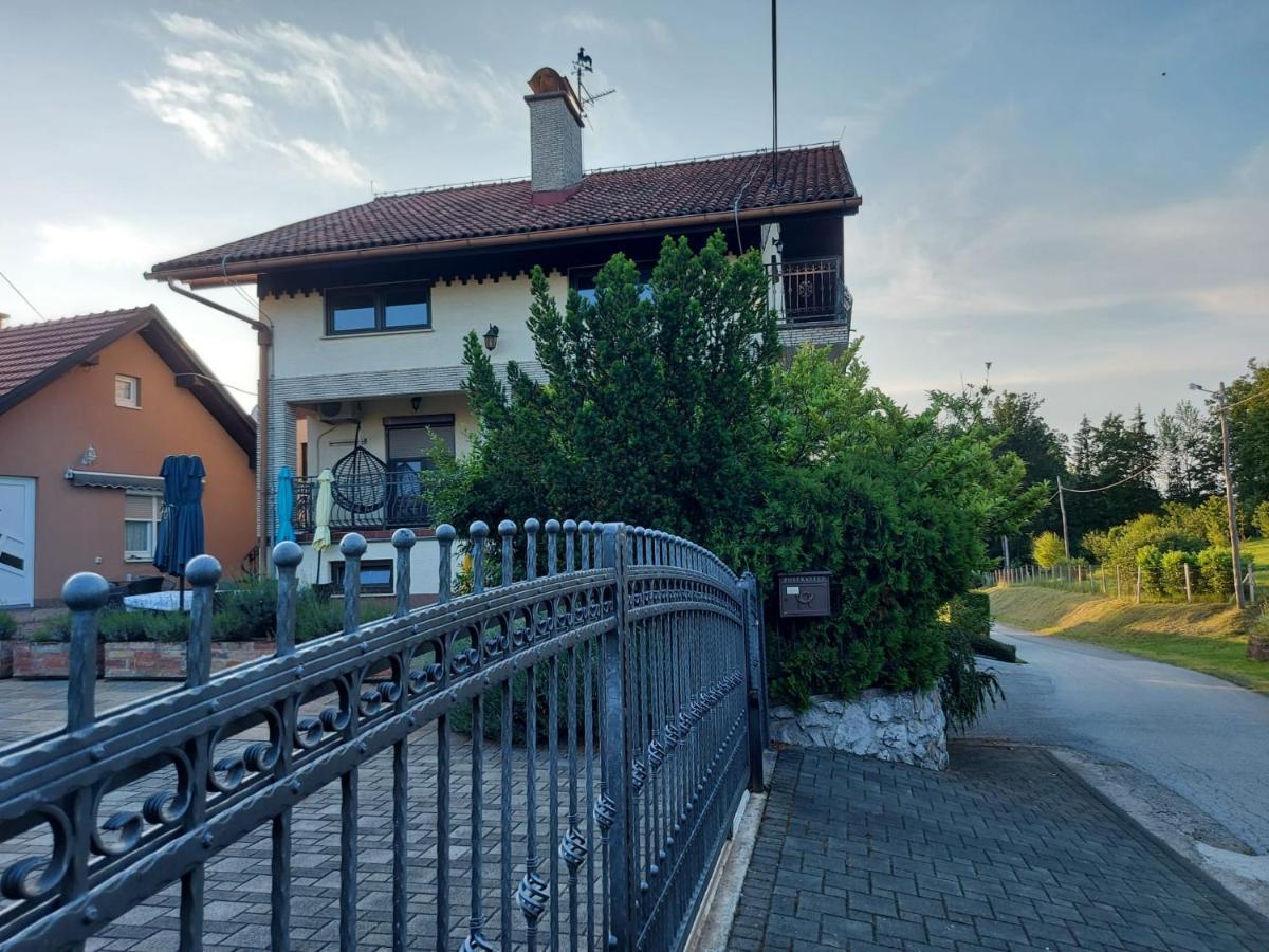 Apartman Nada Ozalj Екстериор снимка